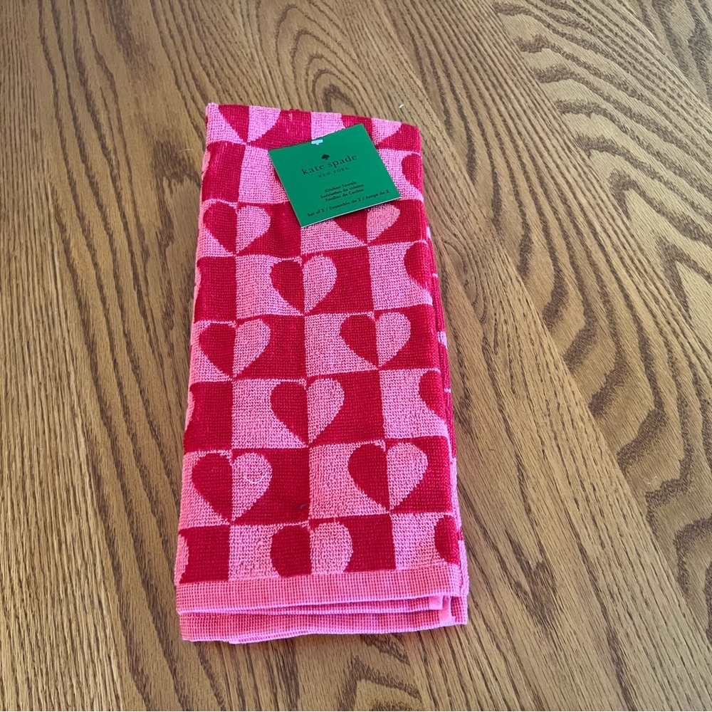 Kate Spade Valentine’s Day Split Hearts Dishtowel Set